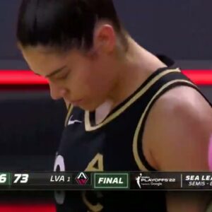 Kelsey Plum had a good look to send the game to OT but it didn’t fall | WNBA on ESPN