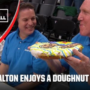 Bill Walton eats a Bill Walton Voodoo Doughnut | ESPN College Basketball