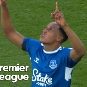 Yerry Mina heads Everton into the lead against Wolves | Premier League | NBC Sports