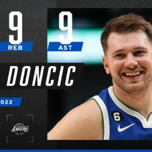 Luka Doncic DELIVERS 🎁 30-PT near triple-double powers Mavs past Lakers on Christmas 🎄