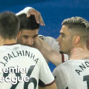 Aleksandar Mitrovic puts Fulham ahead of Leicester City | Premier League | NBC Sports